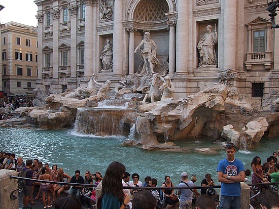 1.1316023479.trevi-fountain